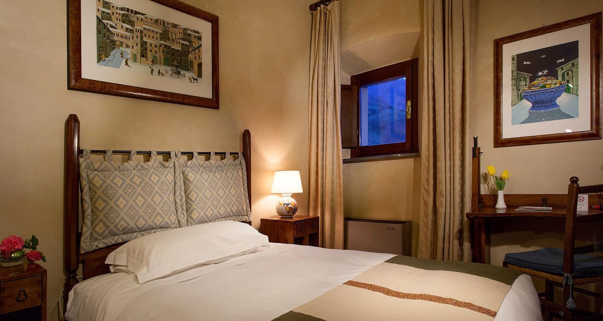 Park Hotel Ai Cappuccini Gubbio Exterior photo
