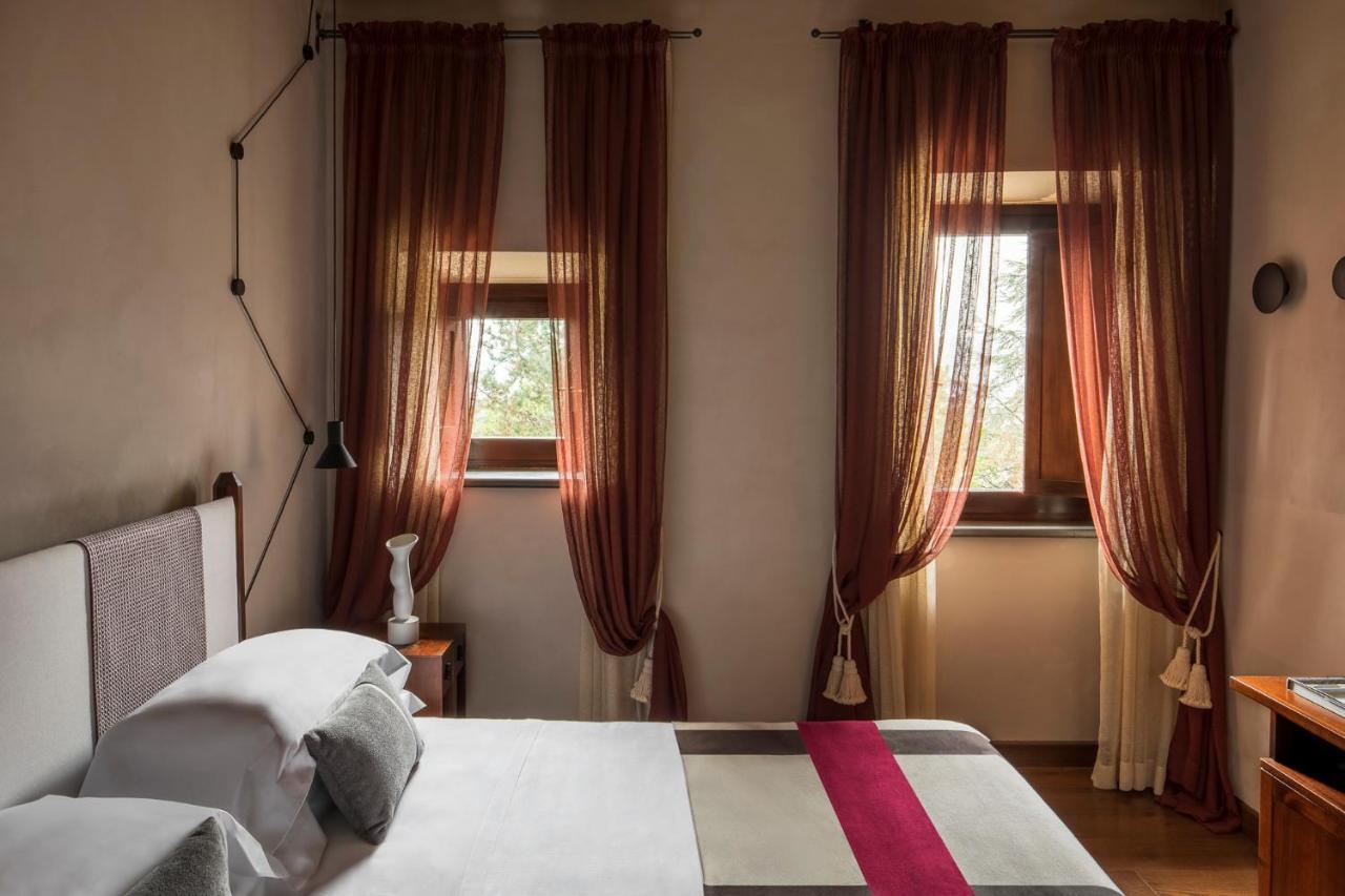 Park Hotel Ai Cappuccini Gubbio Exterior photo