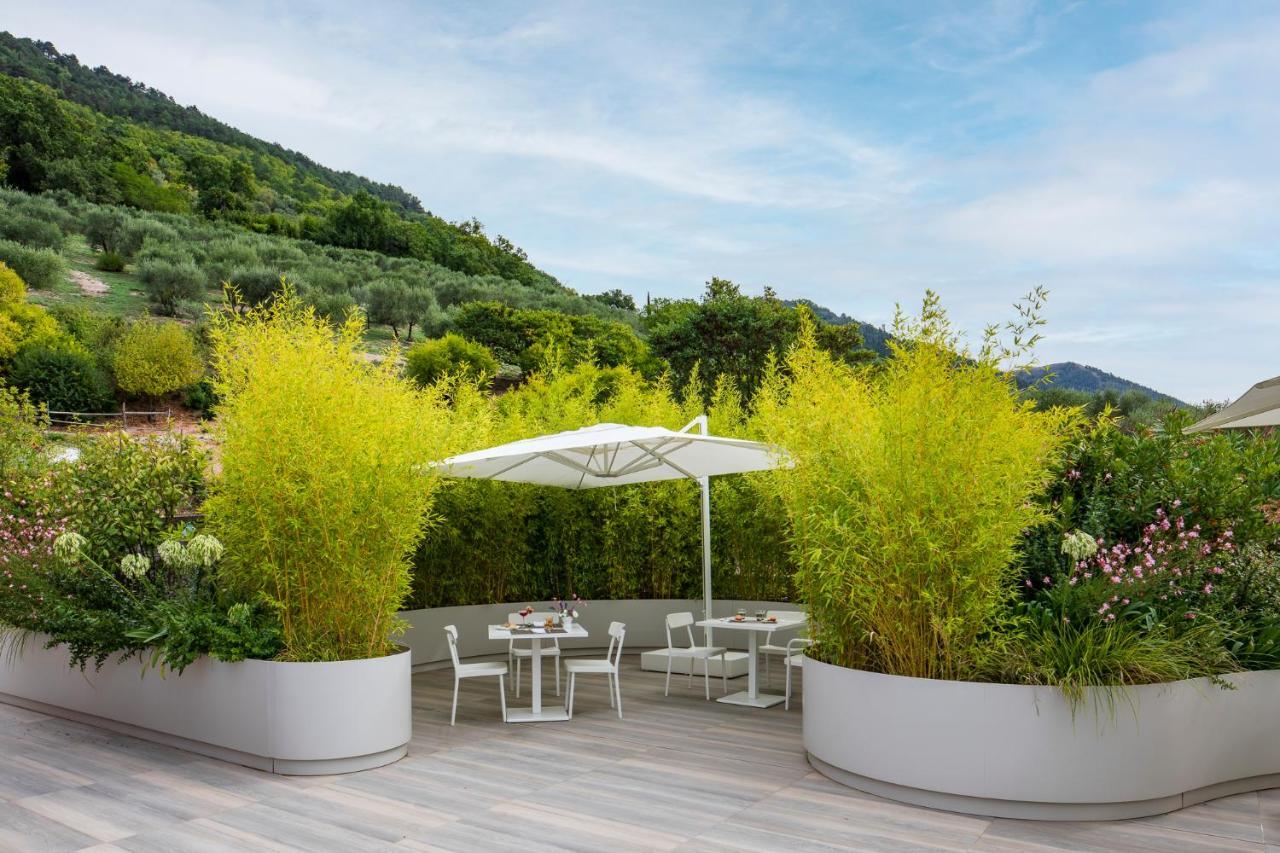 Park Hotel Ai Cappuccini Gubbio Exterior photo