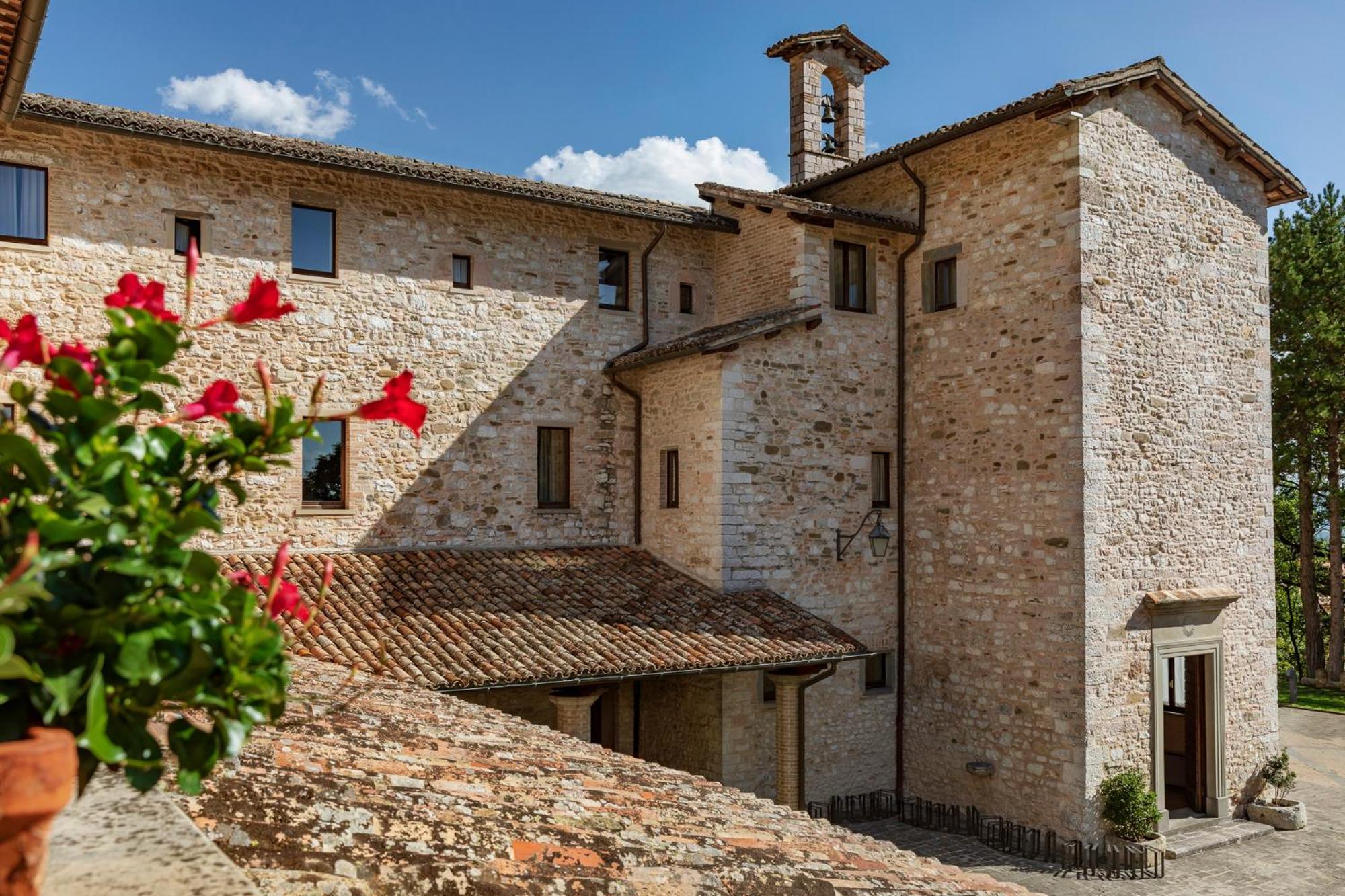 Park Hotel Ai Cappuccini Gubbio Exterior photo